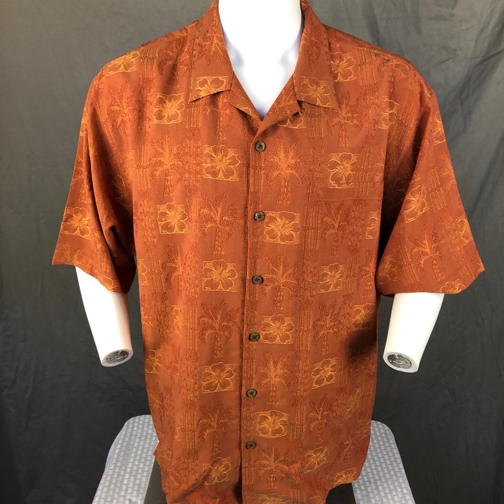 Tommy Bahama Short Sleeves Button Down Shirt